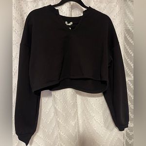 Bozzolo Black Crop Sweater
